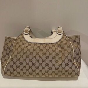 Gucci GG Canvas Leather White Charmy Medium Shoulder Bag